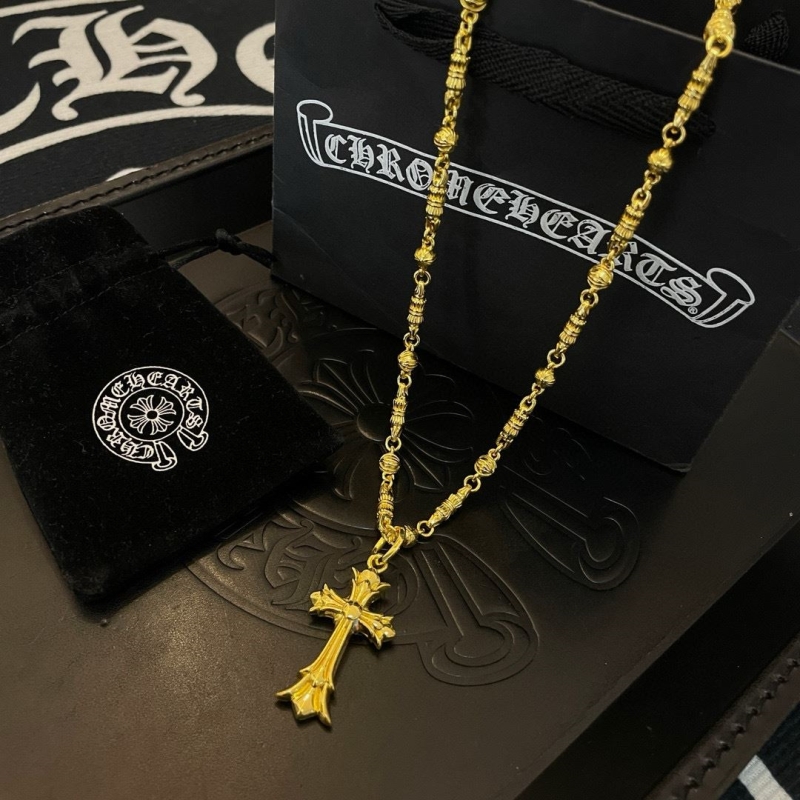 Ch*0me He**ts necklaces